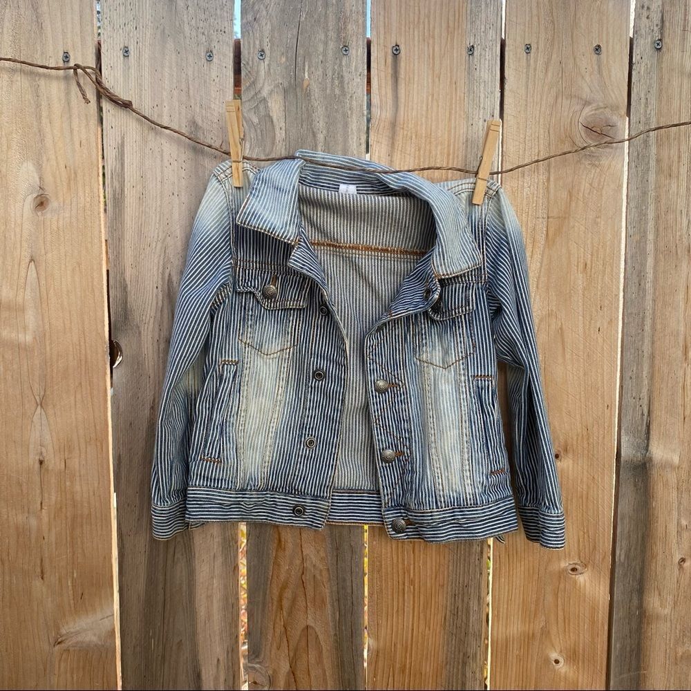 Frankie & Ava Striped Trucker Jacket Sz 5 Collared Long Sleeve Snap Button Down